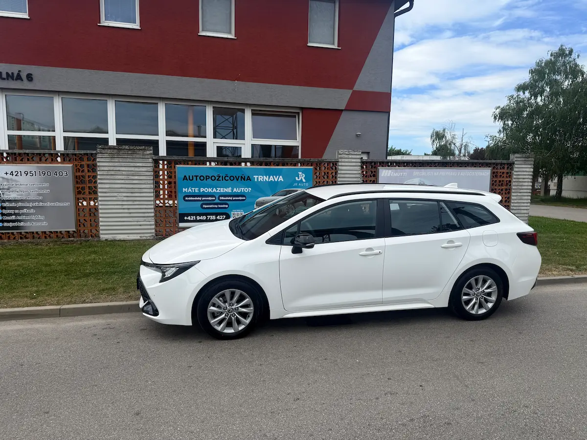 Toyota Corolla Combi Hybrid – fotka 2
